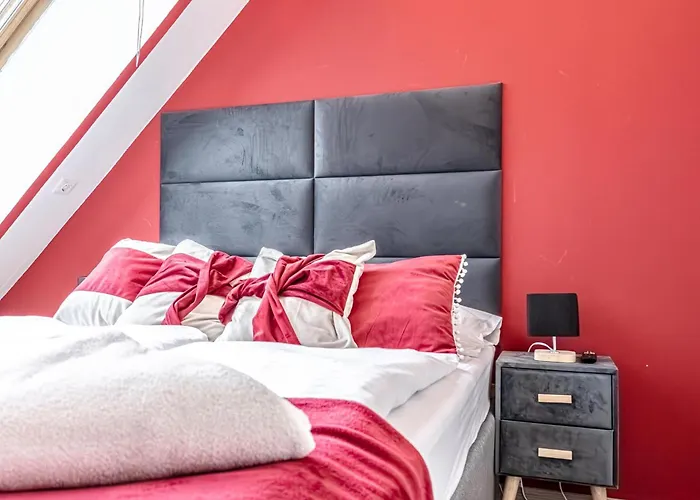 10-min Walk To Hauptbahnhof, Cozy Private With Ac, Tv & Wifi Apartman