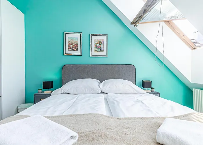 10-min Walk To Hauptbahnhof, Cozy Private With Ac, Tv & Wifi Apartman