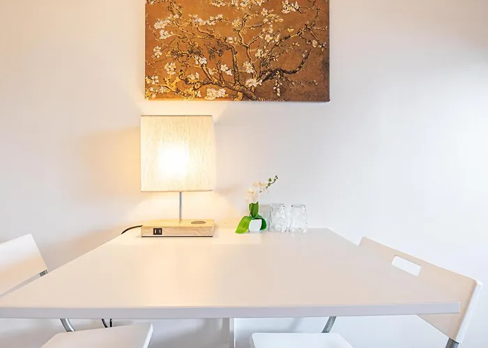 10-min Walk To Hauptbahnhof, Cozy Private With Ac, Tv & Wifi Apartman