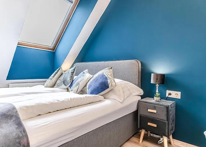 10-min Walk To Hauptbahnhof, Cozy Private With Ac, Tv & Wifi Apartman *