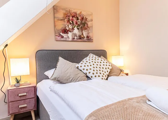 Apartman 10-min Walk To Hauptbahnhof, Cozy Private With Ac, Tv & Wifi