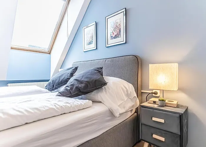 10-min Walk To Hauptbahnhof, Cozy Private With Ac, Tv & Wifi Apartman