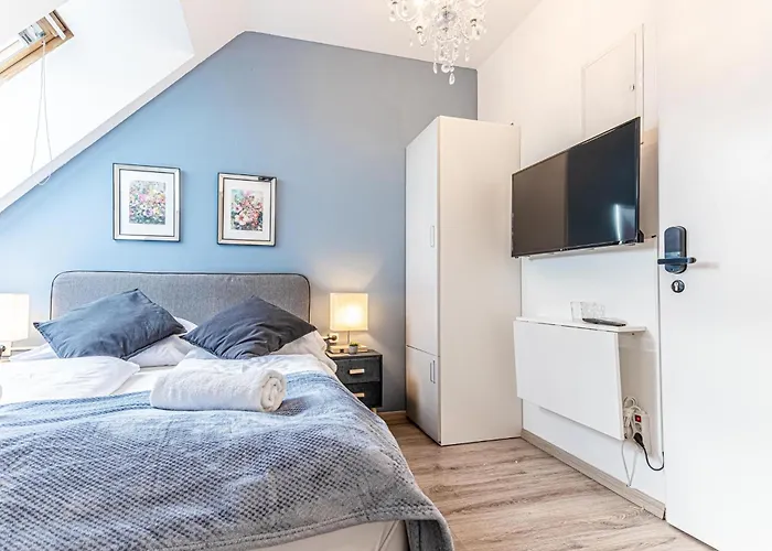 10-min Walk To Hauptbahnhof, Cozy Private With Ac, Tv & Wifi Apartman Bécs